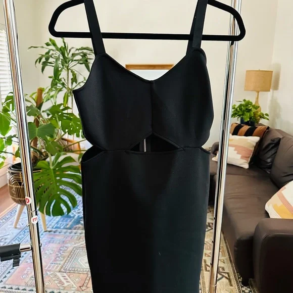 H&M Black Bodycon Cocktail Dress w Front & Side Cutouts & Spaghetti Straps Sz M - Picture 2 of 8